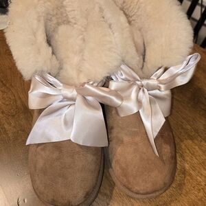 UGG Tan Suede Slippers with Cream Fur and Satin Bows